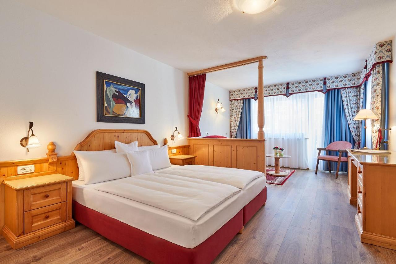קורברה אין בדיה Hotel Table מראה חיצוני תמונה