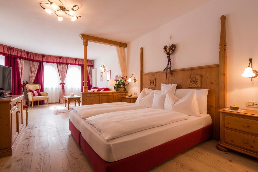קורברה אין בדיה Hotel Table מראה חיצוני תמונה