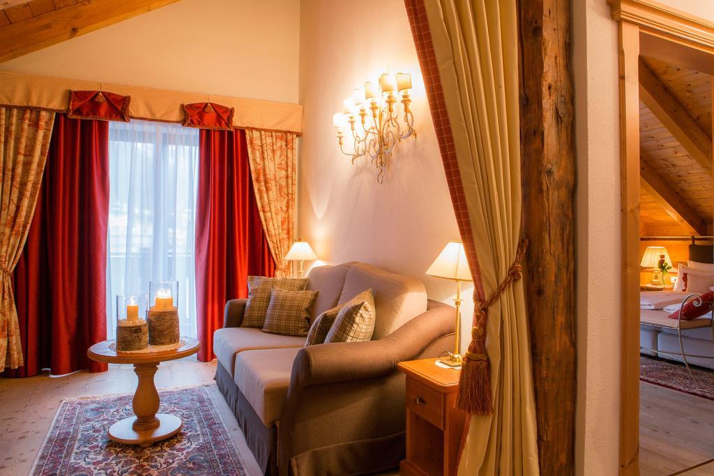 קורברה אין בדיה Hotel Table מראה חיצוני תמונה